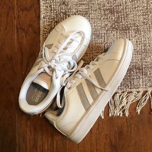 NWOT! Adidas Cloudfoam Sneakers